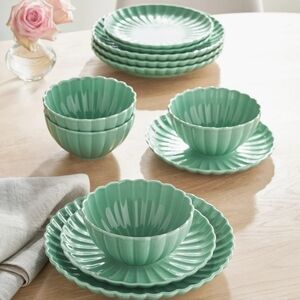 🎄 New Pioneer Woman Colette Scallop Green 12-Piece Dinnerware Set